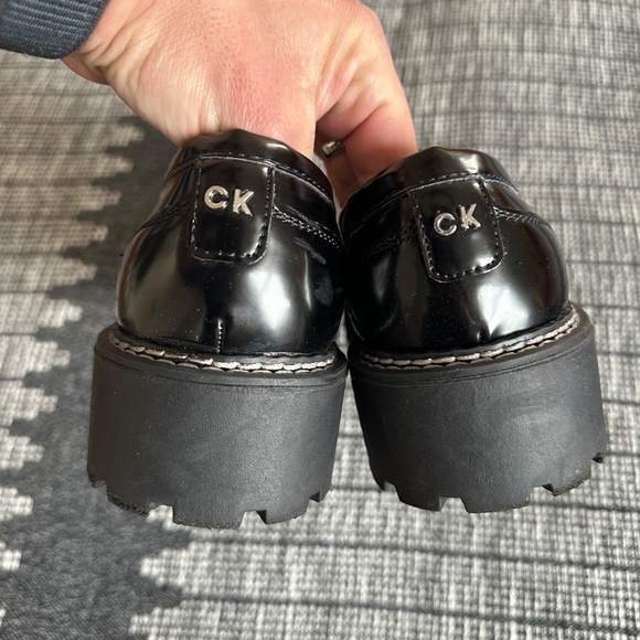 EXCELLENT Calvin Klein Women's Suzie Loafer - Picture 11 of 11